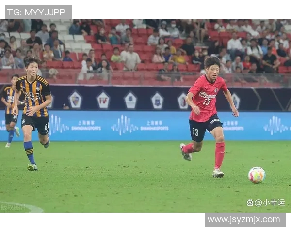 大阪钢巴与大阪樱花的激烈对决展现足球魅力与城市精神